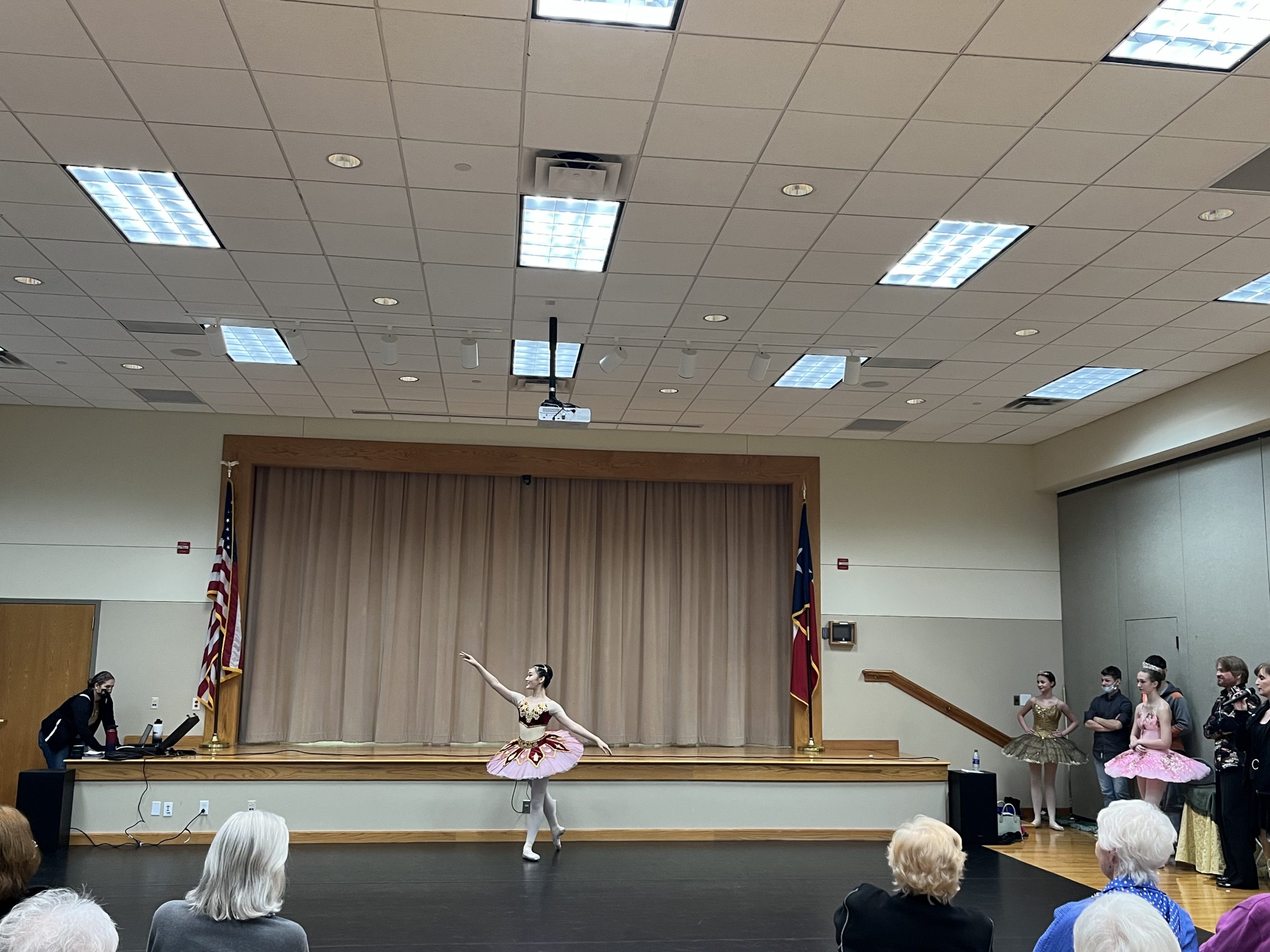 4A72C0E3-C823-4C87-988B-D3C0F3FBD476